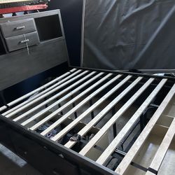 Bed frame, Dark wood grey, full bed and dresser 