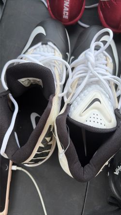 Football cleats
