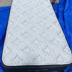 Helix Luxe Twilight Mattress - TWIN XL 