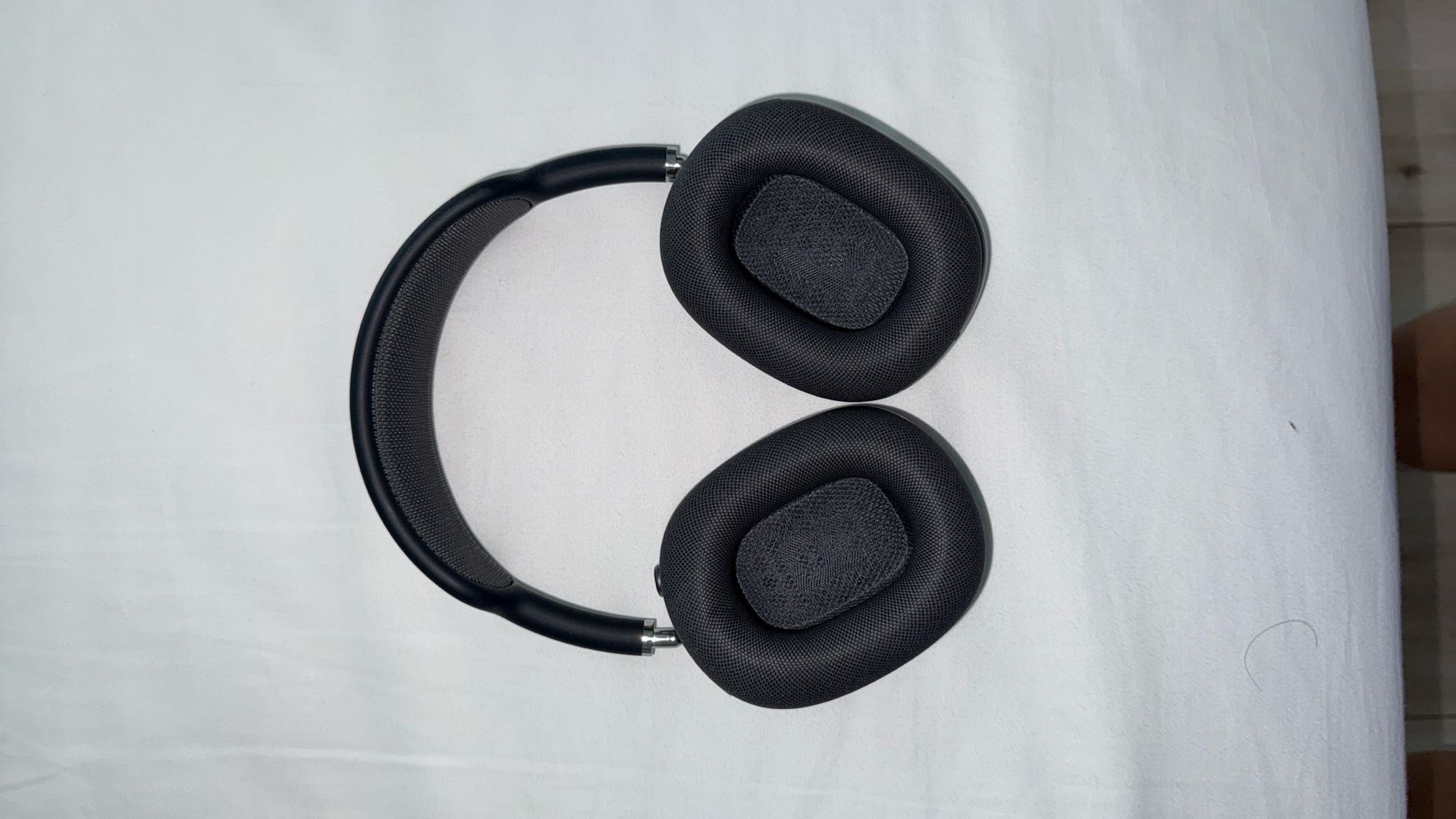 Apple AirPods Max – Space Gray – Like New – With Original Smart Case