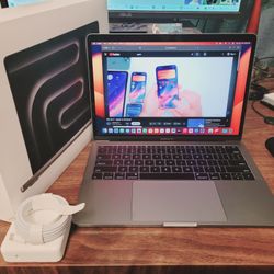 MacBook Pro Laptop 17