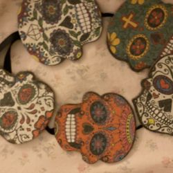 Skull Garland
