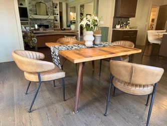 Reclaimed (oak) wood table