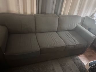 FrREE COUCHES