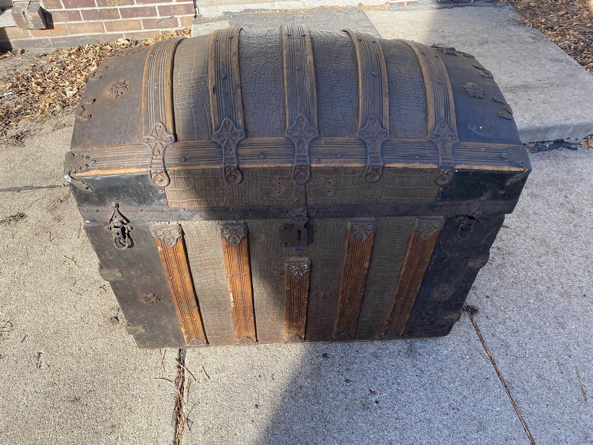 Very Old Steamer Trunk OBO