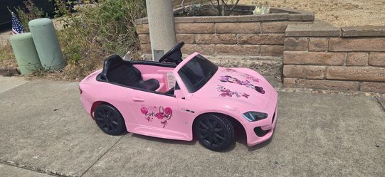 Power wheels convertible ride on car Pink
