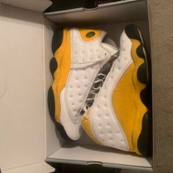 Size 9 Jordan 13s