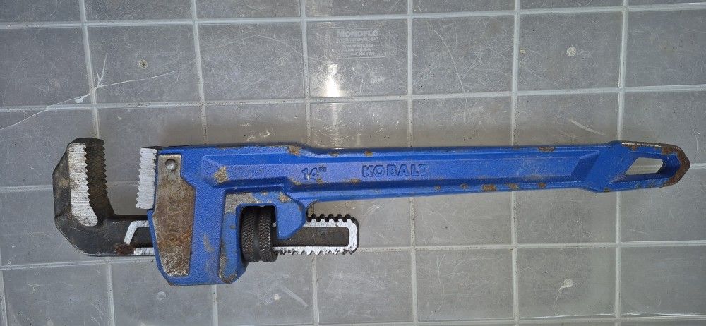 Kobalt 14-inch Cast Iron Pipe Wrench
