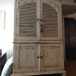 TV Armoire