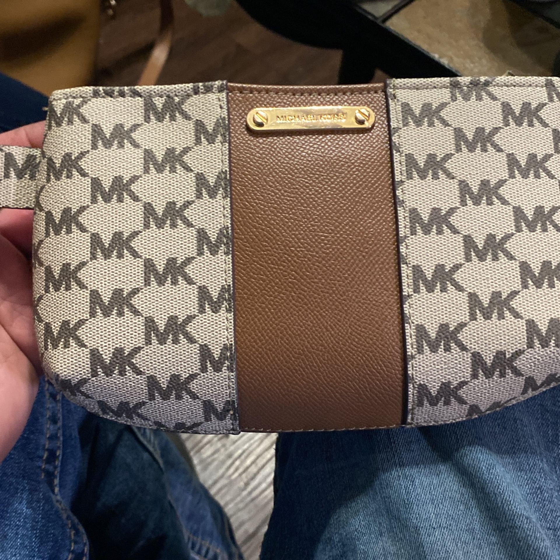 Michael Kors messenger bag