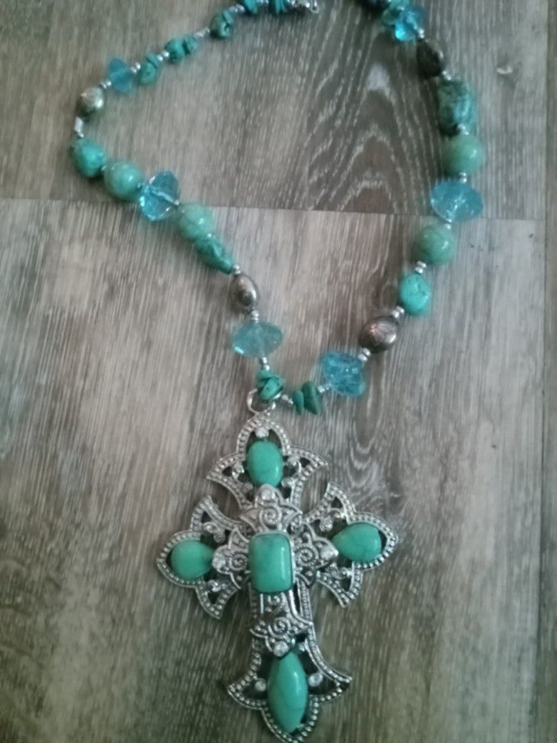 Turquoise Neckless With Silver Cross
