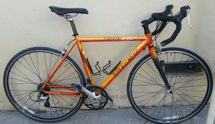 Trek 1000 2024 sl road bike