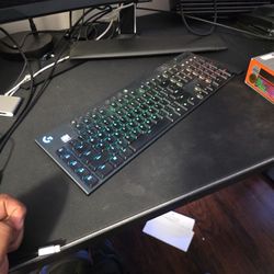 G915x Lightspeed Wireless Gaming KEYBOARD