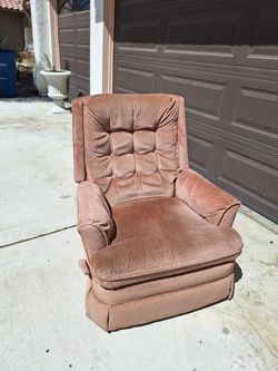 VELVET RECLINER