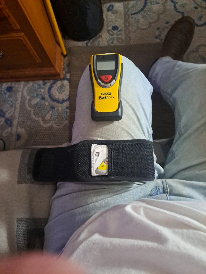 STANLEY Fat Max Laser Level Distance Measuring Level