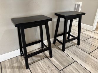 Set of 2 Black Wooden Saddle Bar Stools