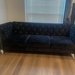Velvet Black Tufted Couch With Diamonds