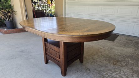 Solid Wood Expandable Dining Table – 42" Round / 60" Extended – $250 OBO