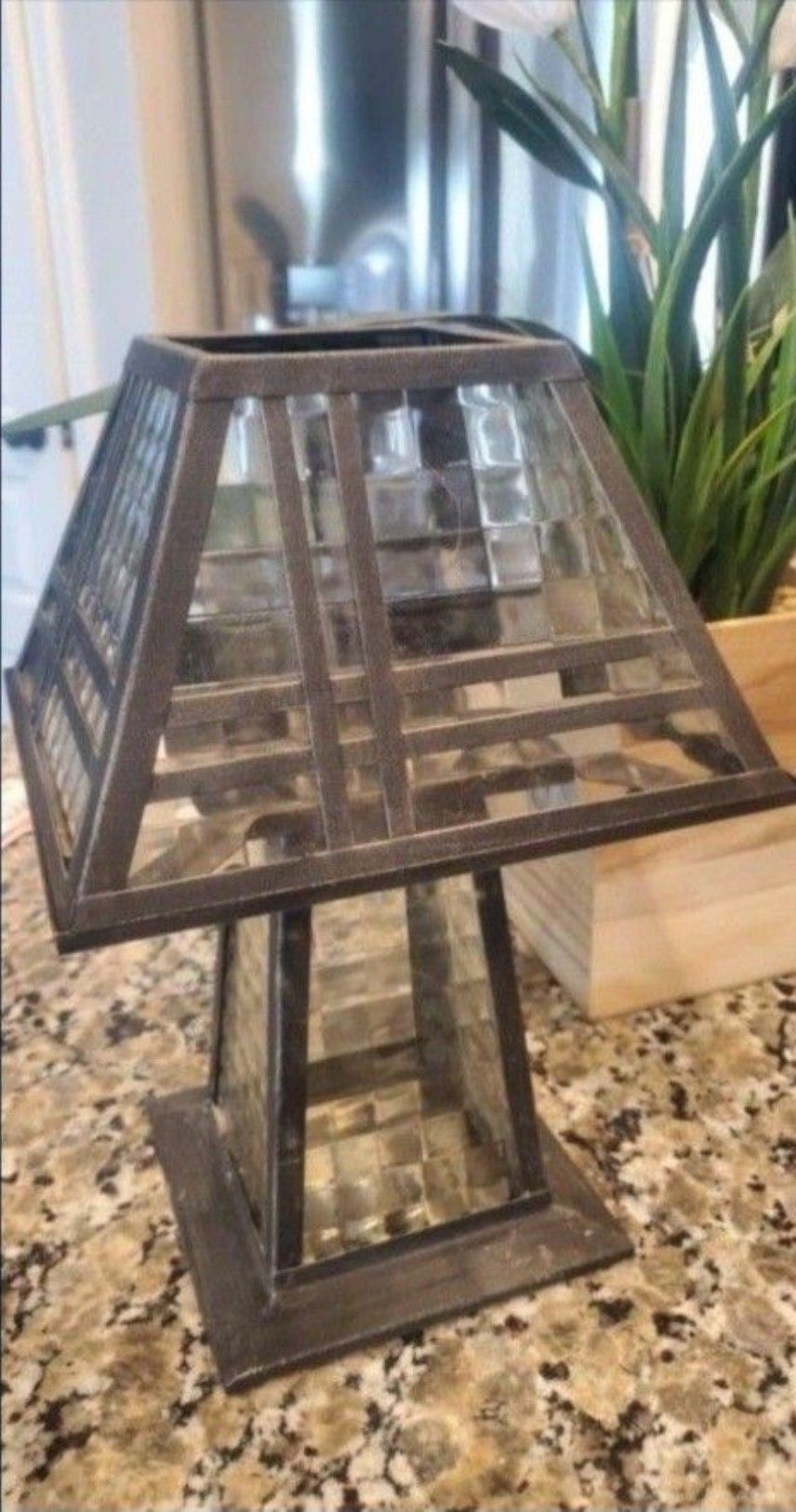 Beautiful Glass And Iron Candle Holder.
PARTY LITE - $85.99
18.5 Inch Tall