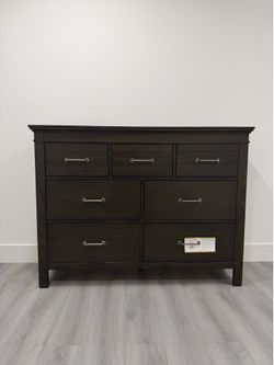Homelegance Blaire Farm Collection Dresser. Finish Charcoal color. New! New! New! Delivery available for an additional cost.