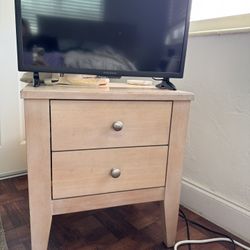 Night Table O Velador Mesa De Noche 