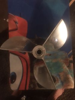 Mercury props small shaft  , 28 Cleaver , We Are looking for a 30