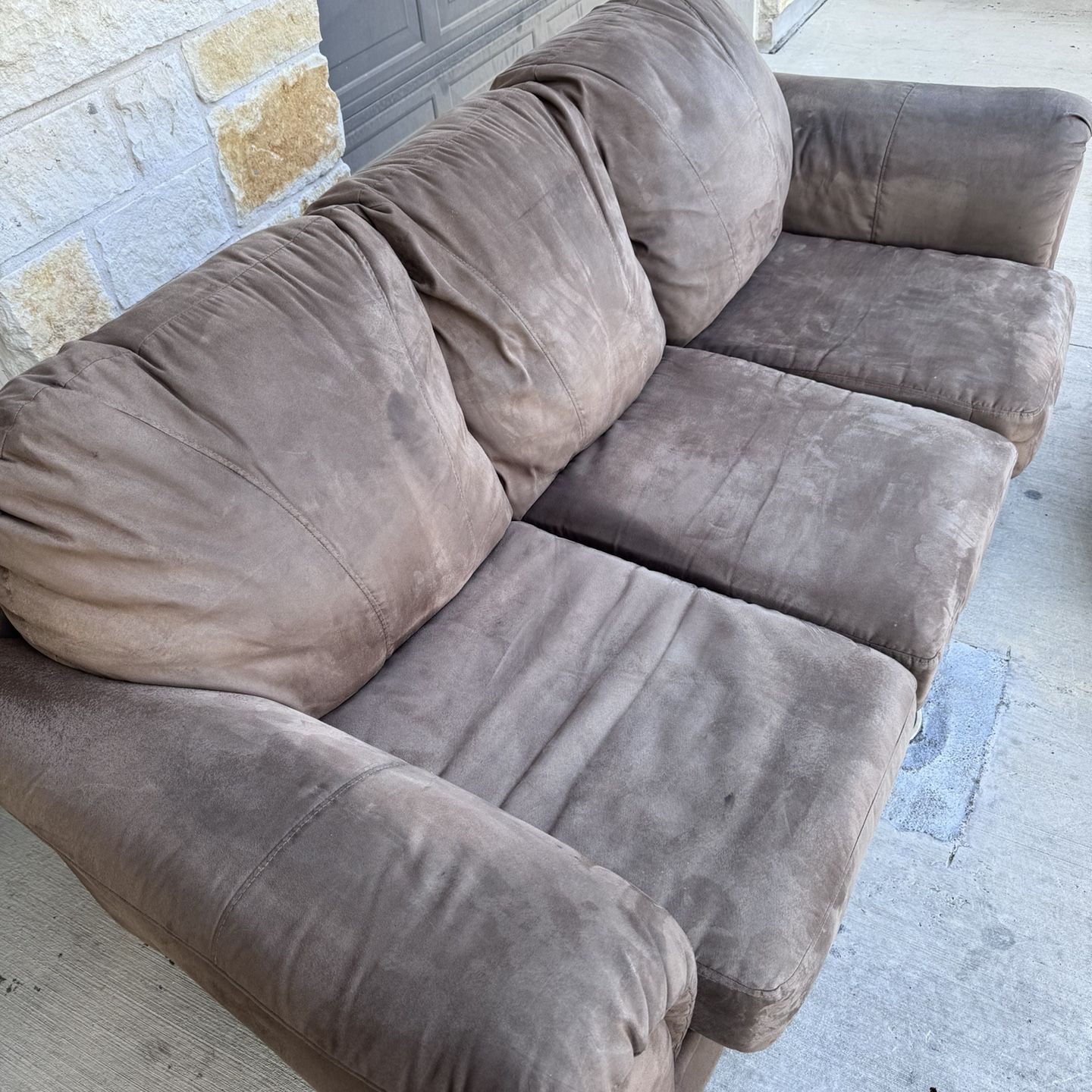 ***Sued Couch And Ottomqn*** $90