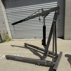 PITTSBURGH 2 Ton Capacity Foldable Shop Crane