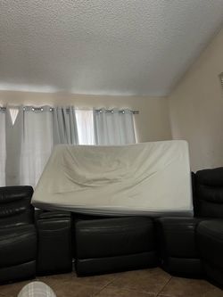 Twin bed mattress