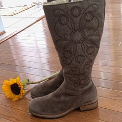 Unique Vintage Uggs Riding Boots