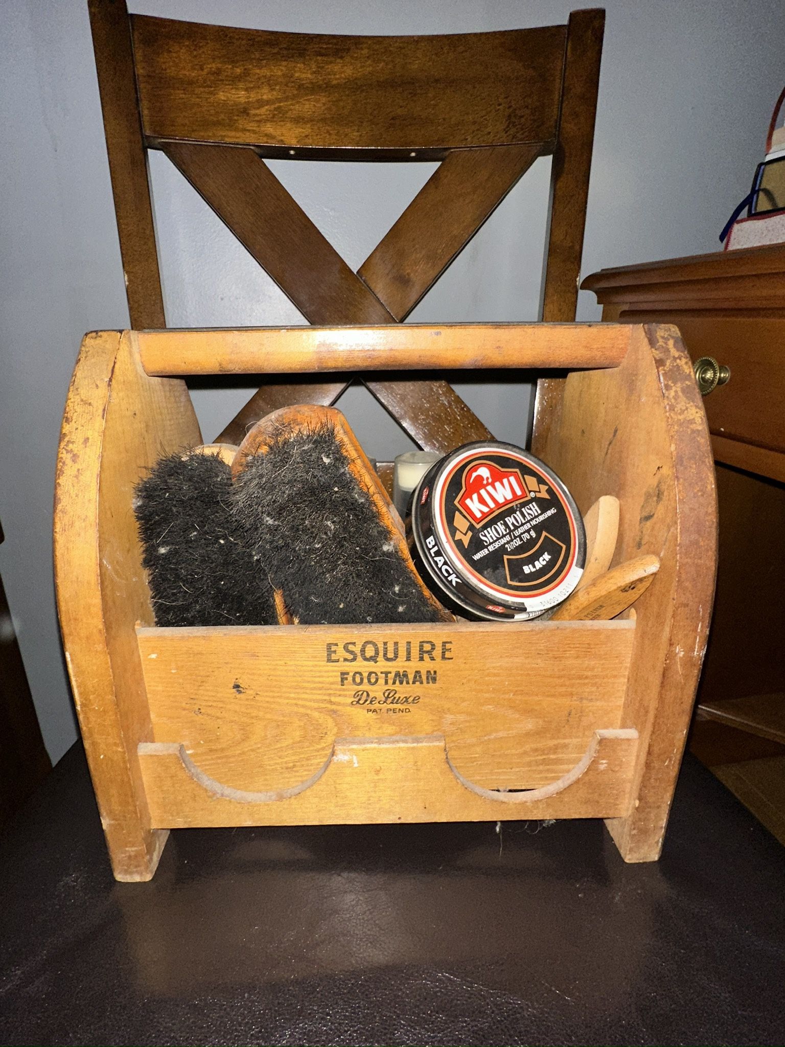 Esquire Footman Deluxe Shoeshine Box Including Original Equipment