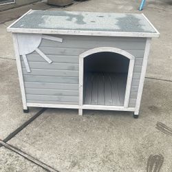 Midwest Eilio Folding Wood Large Outdoor Dog House 