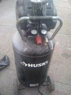 Husky 33Gallon Air Compressor