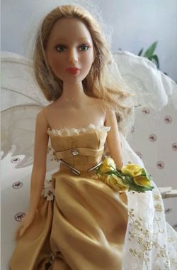 Amy Brown & Asthton Drake doll Innocence