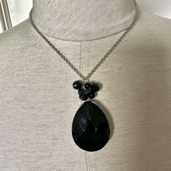 White House Black Market Black Teardrop Pendant Necklace 