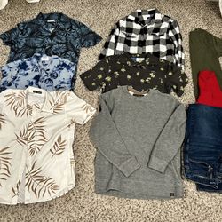 Adult Men’s Size Small 8 Shirt/ 1 Jean 32x 32 Bundle