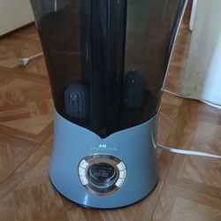Air Innovations 3.3 gallon humidifier