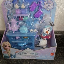 Disney Frozen Olaf Treat Sled Playset with Olaf Doll & 15+ Winter Festival Accessories