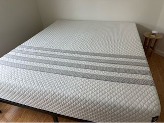 California Narrow King Hybrid mattress