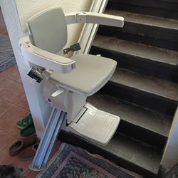 Bruno Elan SRE-3050 stair chair lift