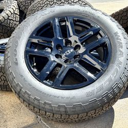 20" Chevy Silverado Trail Boss OEM Wheels GOODYEAR AT Tire 275/60R20 99%