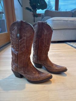Women’s boots 9.5