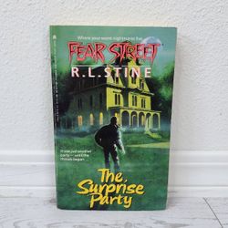 VTG Fear Street The Surprise Party R.L Stine Paperback Book