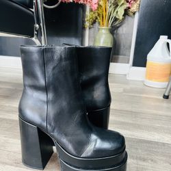 Shoe