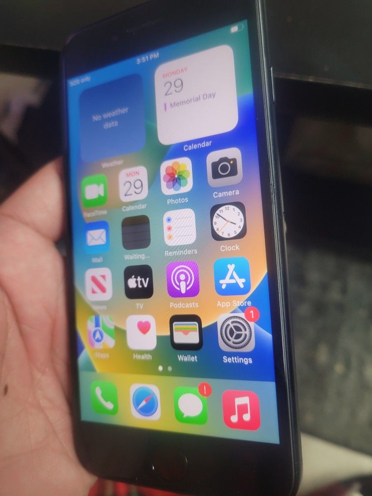 Unlocked iPhone SE 2 for Sale in Chicago, IL OfferUp