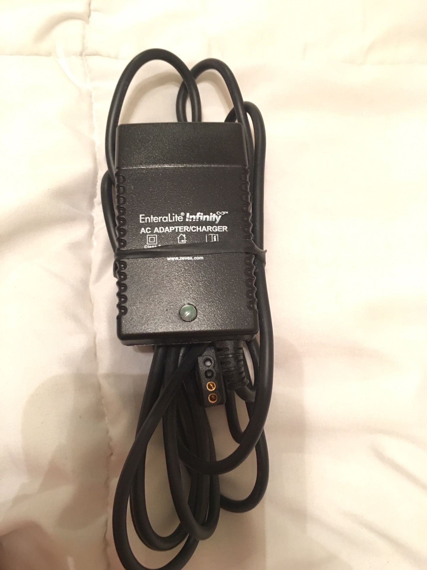 Enteralite Infinity feeding pump charger