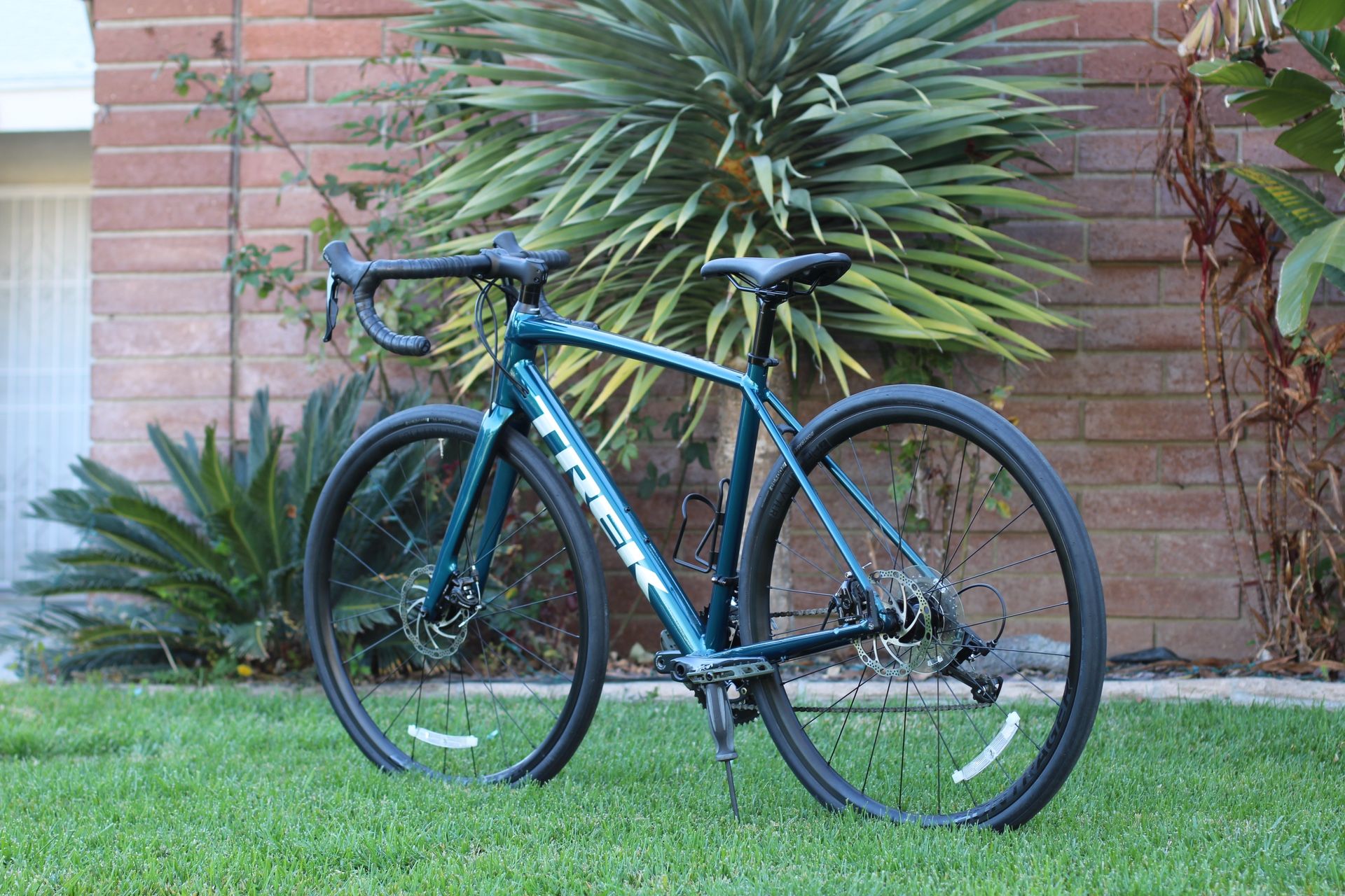 Trek Domane 3 54cm for Sale in Ontario, CA OfferUp