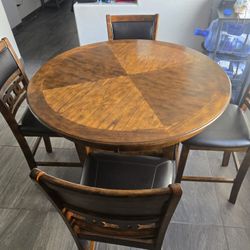 Round Table And Chairs