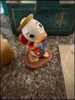 Walt Disney Classics Collection Nephew Duck "I Got Somethin' For Ya" Figurine