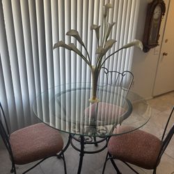 Dining Room Table And 4 Chairs